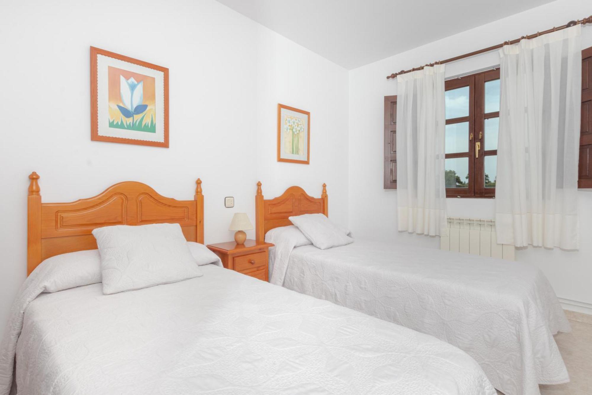 Apartamentos El Acebo Navés 객실 사진