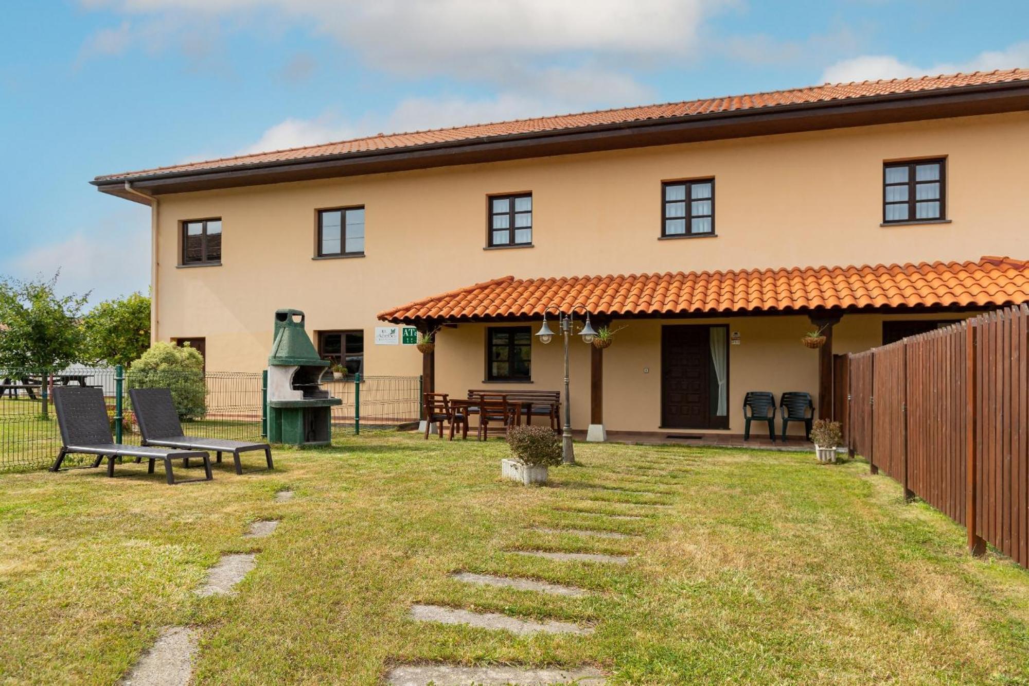 Apartamentos El Acebo Navés 객실 사진